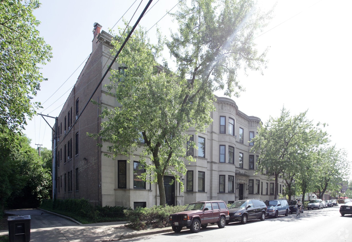 Building Photo - 5701-5707 S Kenwood Ave