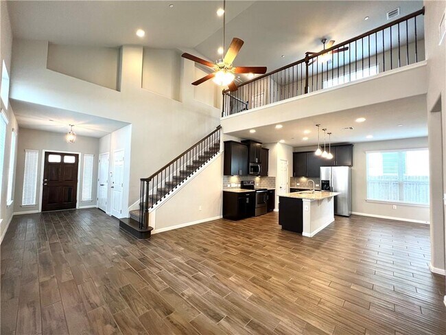 Foto del edificio - 3240 E Whitestone Blvd