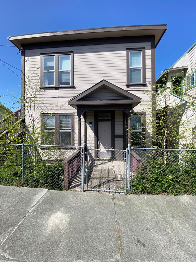 Foto principal - 2112 California St