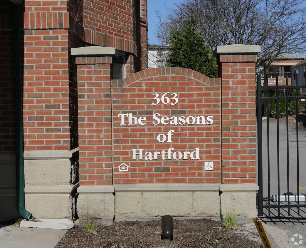 Building Photo - Seasons of Hartford