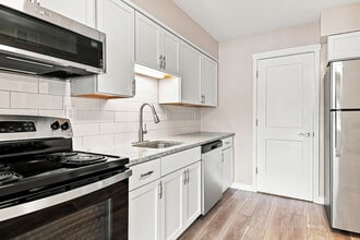 Building Photo - Eagles Eyrie Apartments