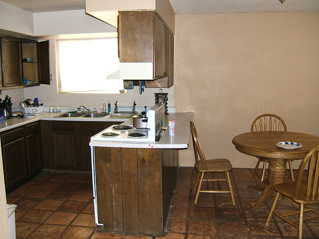 Building Photo - Roma Townhomes