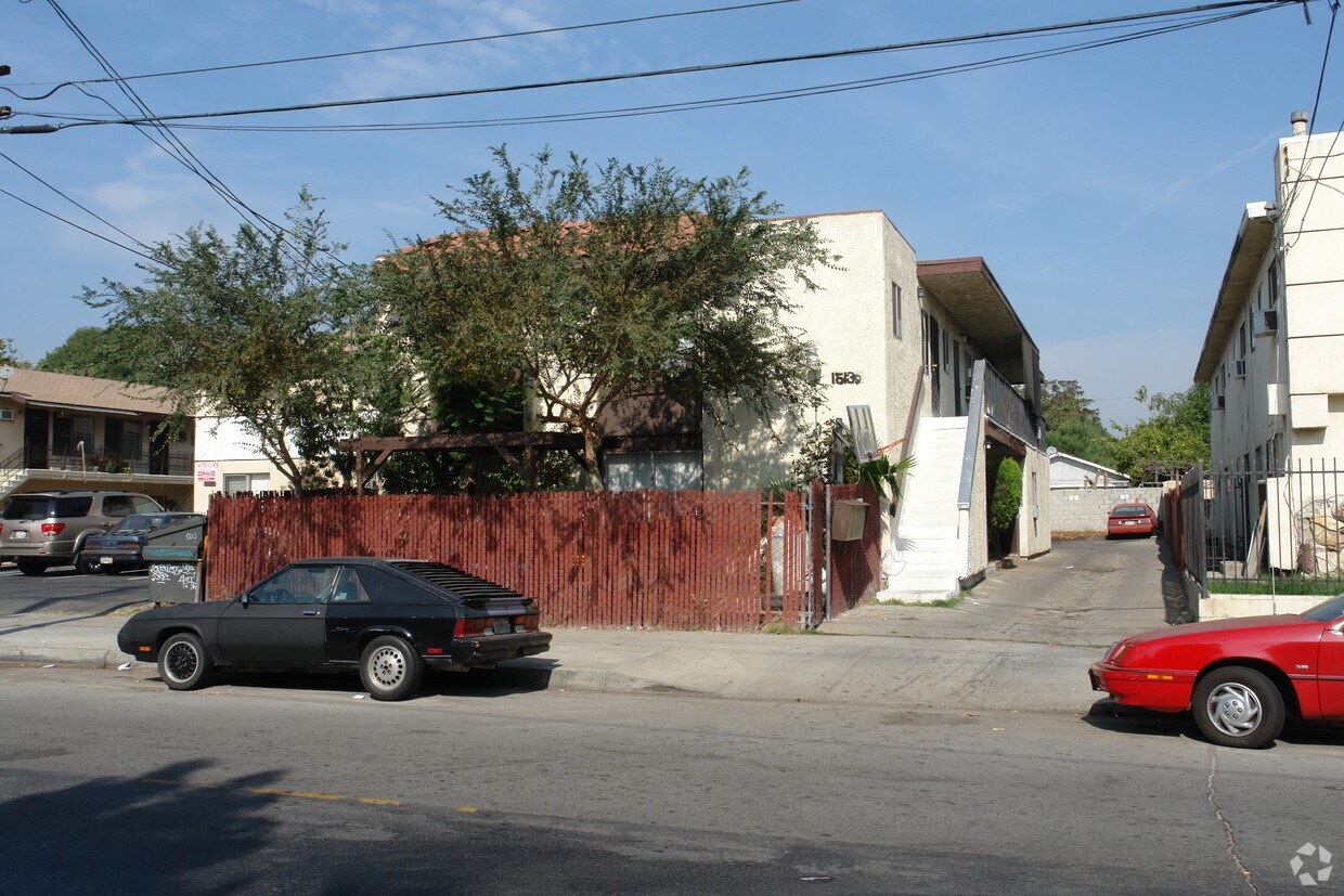 Primary Photo - 15139 Erwin St
