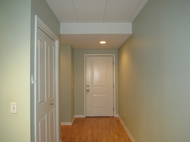 Building Photo - 2272 S Archer Ave