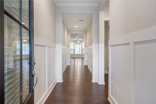 Building Photo - 3430 Steinbeck St