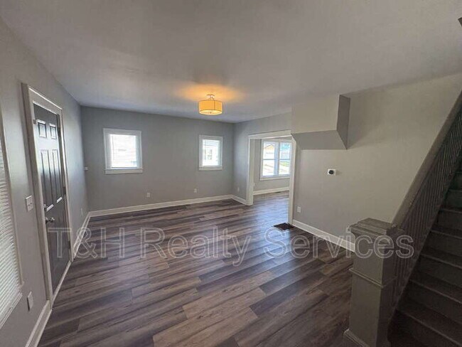 Foto del edificio - 639 N Gray St
