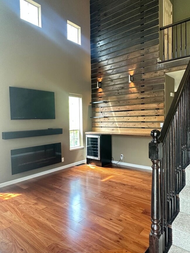 Building Photo - Beautiful 3-Bedroom, 2.5-Bath Home in Wind...