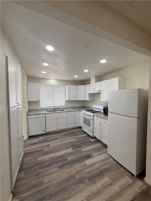 Foto del edificio - 2995 E Ames Ave