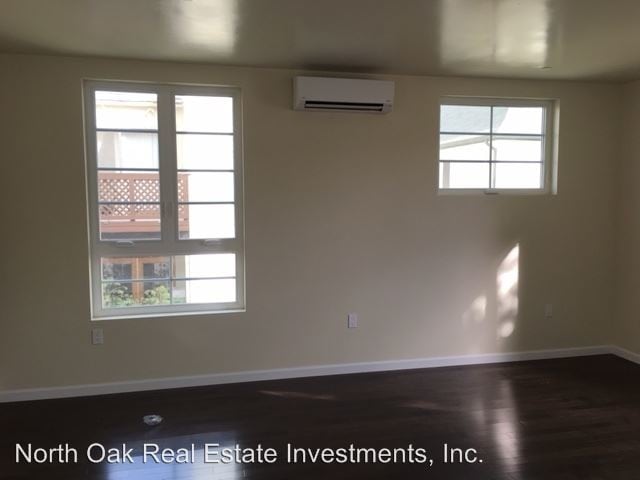 Building Photo - 1048 S Ogden Dr