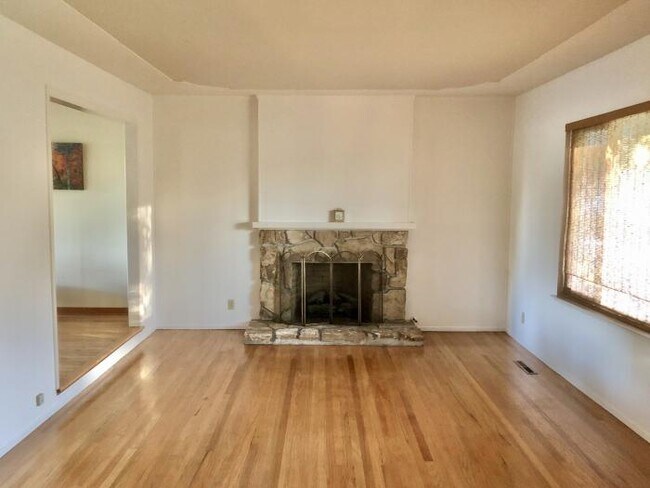 Building Photo - 4 bedroom in Los Gatos CA 95032