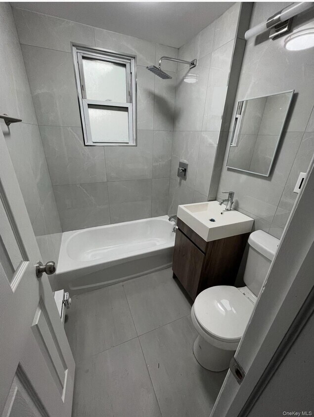 Foto del edificio - 211-45 Jamaica Ave