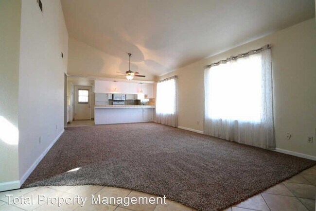 Building Photo - 2 br, 2 bath House - 1703 E. Cross Ave.