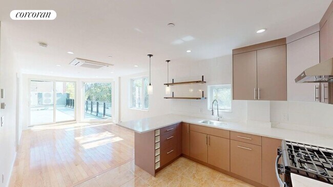 Foto del edificio - 6818 8th Ave