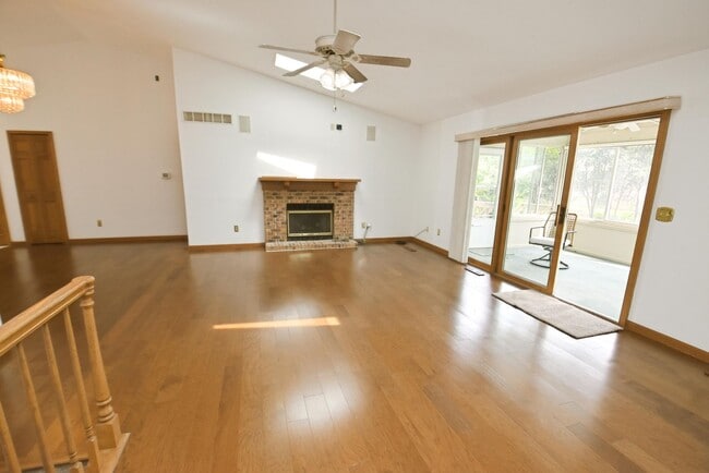 Building Photo - Waterfront Condo in Penn Schools District, 4 bedroom, 3 full baths!