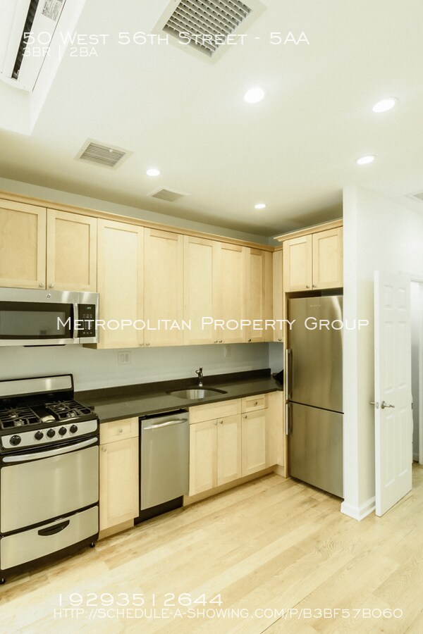 Building Photo - 50 W 56th St