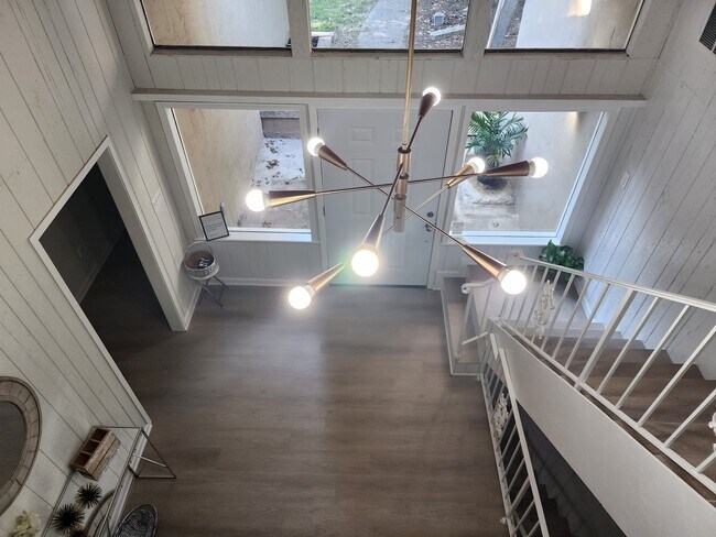 Foto del edificio - 17571 Graham St