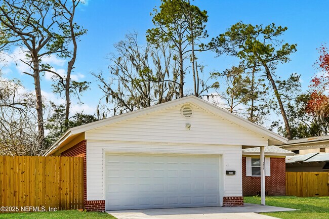 Building Photo - 4936 Perrine Dr