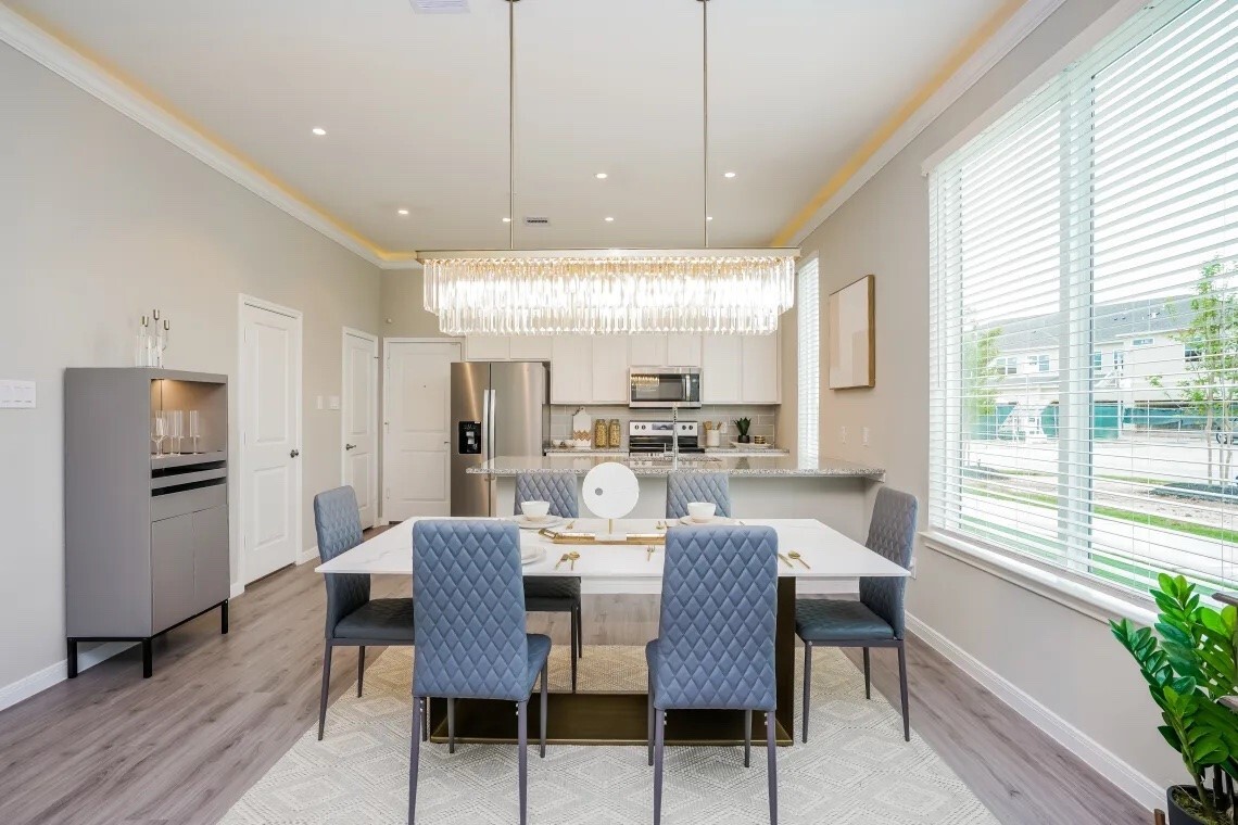 Foto principal - 21455 Merchants Way