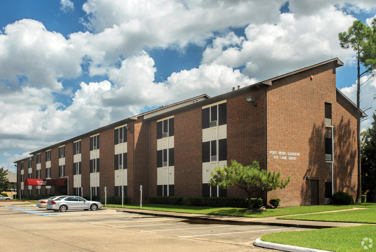 Primary Photo - Fort Bend Gardens