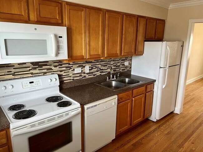 Foto del edificio - 1427 Homestead Rd
