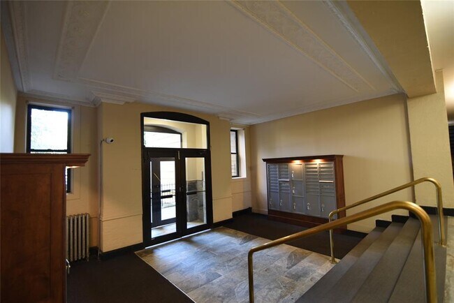 Foto del edificio - 83-52 Talbot St