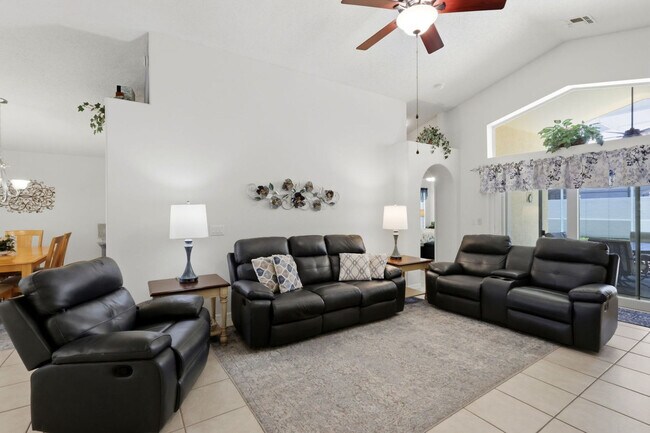 Building Photo - 8068 Santee Dr
