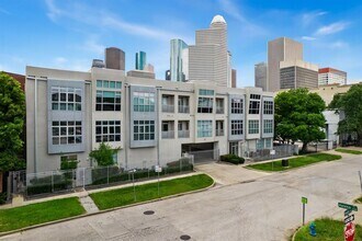 Building Photo - 207 Pierce St