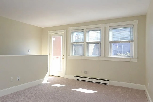 Building Photo - 120 Norway St