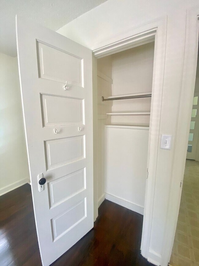 Foto del edificio - 2 Bedroom and 1 Bathroom house Available Now!