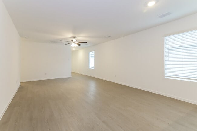 Building Photo - 1028 Calley Pear Trl