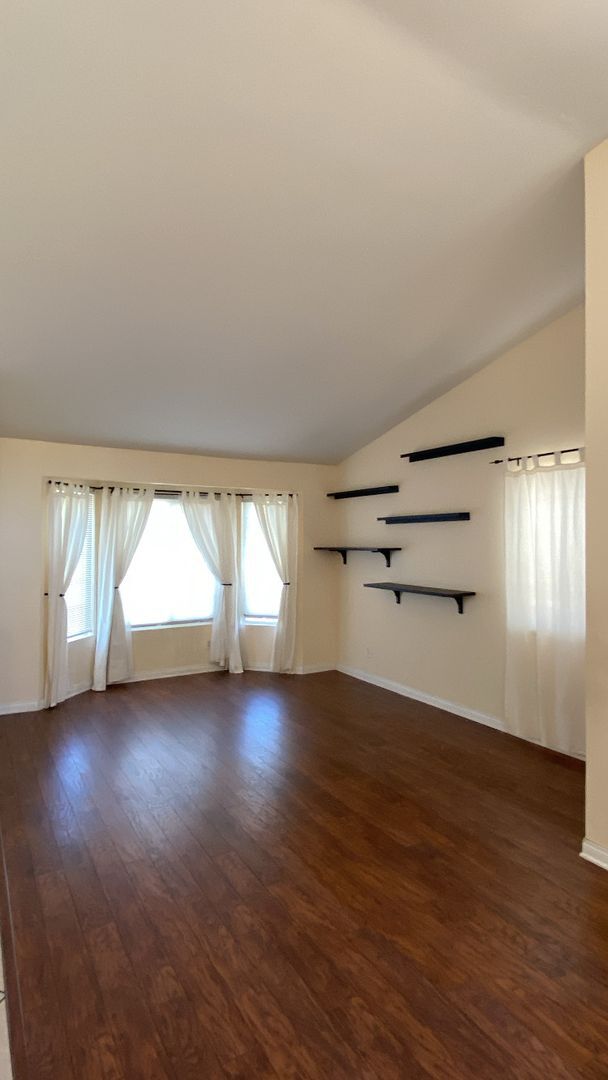 Foto del edificio - 37228 Waterman Ave