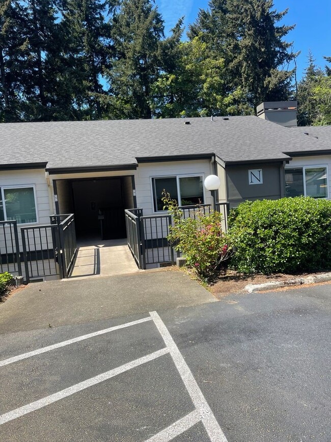 Building Photo - Adorable 2bd Condo in Federal Way