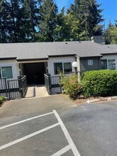 Building Photo - Adorable 2bd Condo in Federal Way