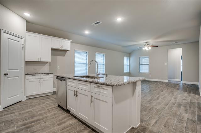 Building Photo - 2708 Country Church Rd