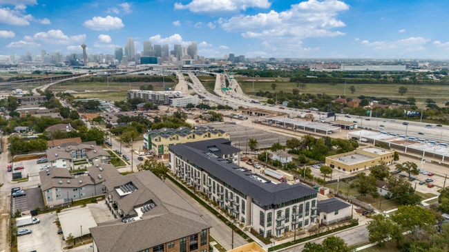 Building Photo - Burnett Lofts at Bishop Ridge