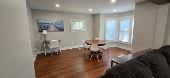 Foto del edificio - 307 S Walnut St