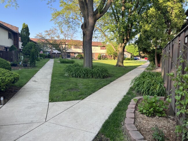 Foto del edificio - 7344 Country Creek Way