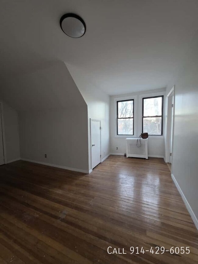 Photo - 4 Elm St Apartment