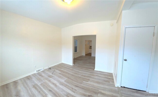 Building Photo - 177 Grote St