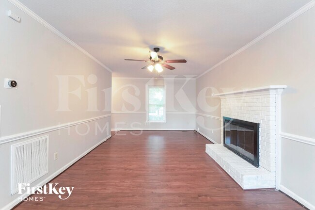 Foto del edificio - 4729 Plum Blossum Dr