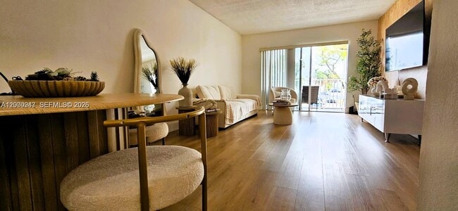 Foto del edificio - 4804 NW 79th Ave