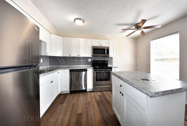 Foto del edificio - 4405 Kern Ct