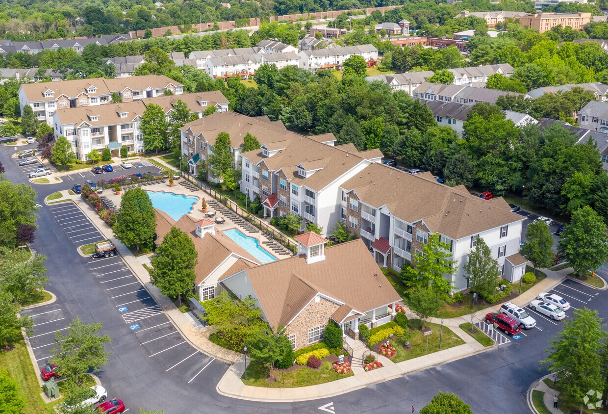 The Elms at Montjoy Apartments Ellicott City, MD