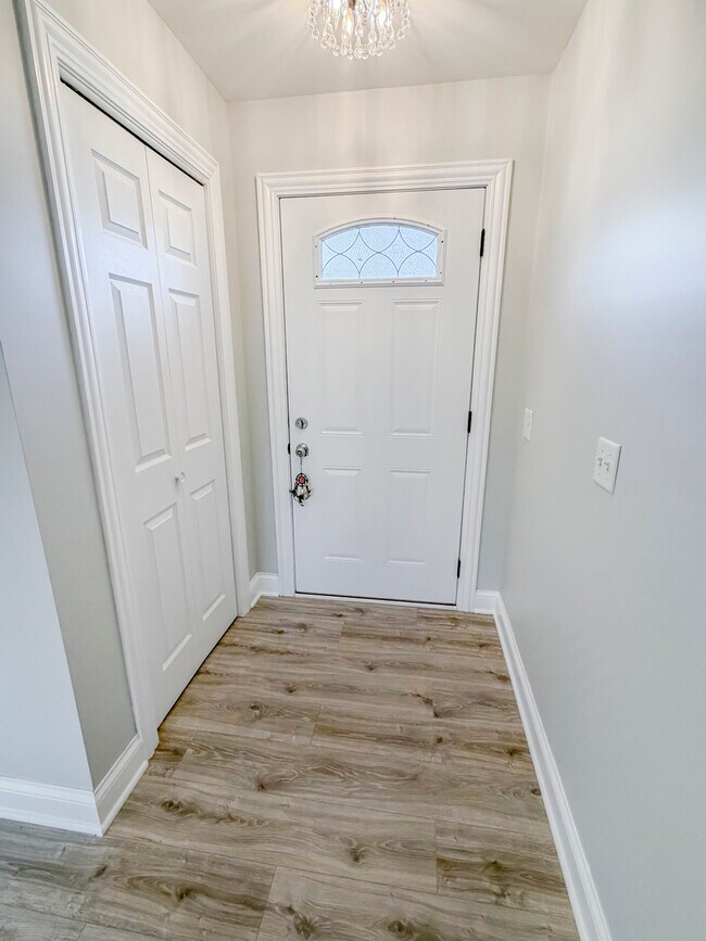 Foto del edificio - 9027 Skyline Dr