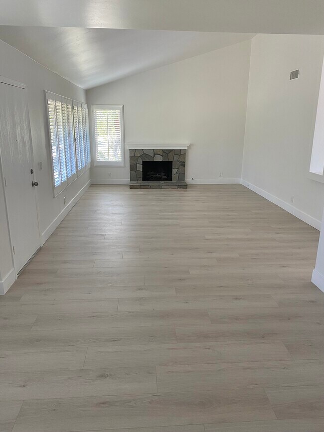 Living Room - 24341 Caracas St