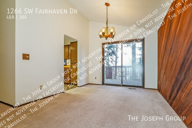 Foto del edificio - 1266 SW Fairhaven Dr
