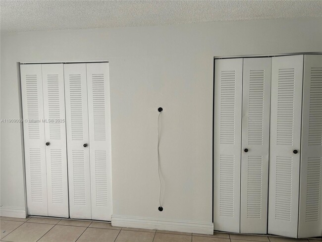 Foto del edificio - 17911 NW 68th Ave