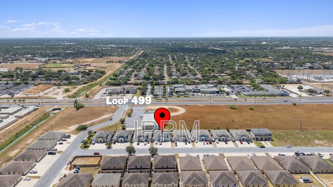 Building Photo - 24068 Westfield Dr