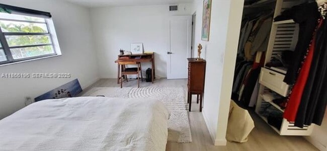 Foto del edificio - 1605 Meridian Ave