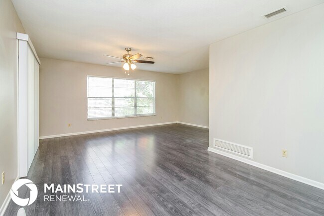 Foto del edificio - 738 Preble Ave